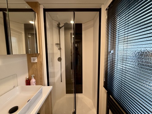 STOCK HARMONY 1000x400